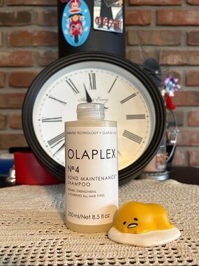 OLAPLEX No.4 Bond Maintenance Shampoo - 8.5 fl oz.